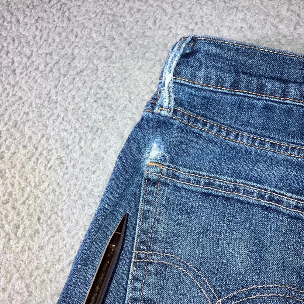 Levi 514 Straight Fit Jeans Mens 34x30 Blue Grunge Distressed Dark Wash Utility